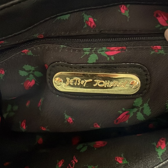 Betsey Johnson Faux Leather Black Handbag/Purse Quilted Botton Edge - Picture 9 of 14